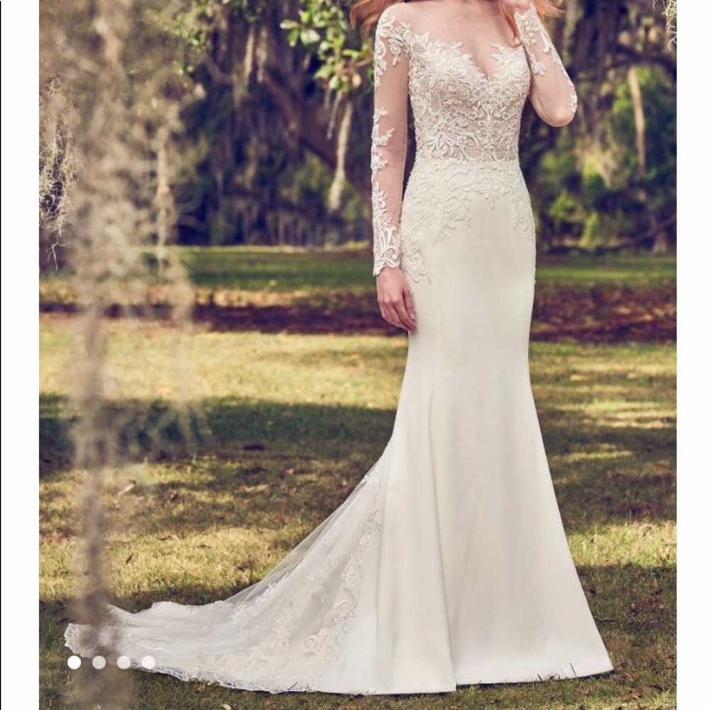 Never Worn Unaltered Wedding Gown - Picture 2 of 8